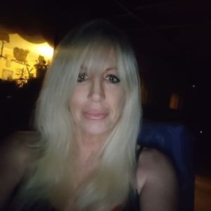 Meet your Posher, Melanie D